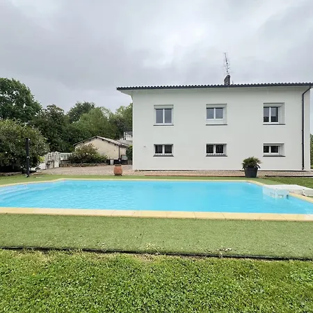 Pool-view In Toulouse Boussens (Haute-Garonne)